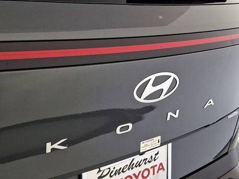 Certified 2025 Hyundai Kona SEL AWD/4WD image 37