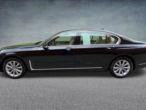 Used 2020 BMW 740i xDrive w/ Cold Weather Package image 14