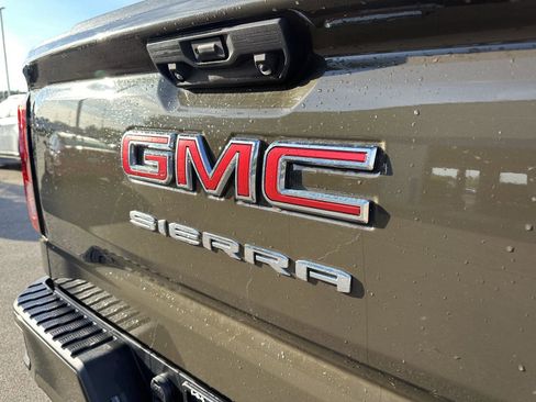 Used 2024 GMC Sierra 1500 Elevation w/ X31 Off-Road Package AWD/4WD image 7