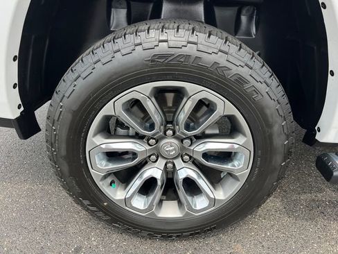 Used 2020 RAM 1500 Laramie w/ Sport Appearance Package AWD/4WD image 10