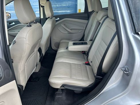 Used 2019 Ford Escape Titanium image 19