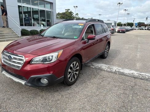 Used 2017 Subaru Outback 2.5i Limited AWD/4WD image 3