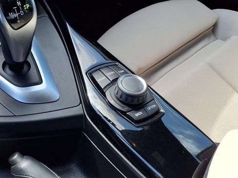 Used 2020 BMW 230i Coupe w/ M Sport Package RWD image 18