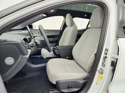 New 2026 Volvo EX30 Ultra w/ Protection Package Premier image 17
