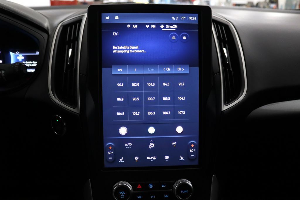 Used 2023 Ford Edge SEL AWD/4WD image 20