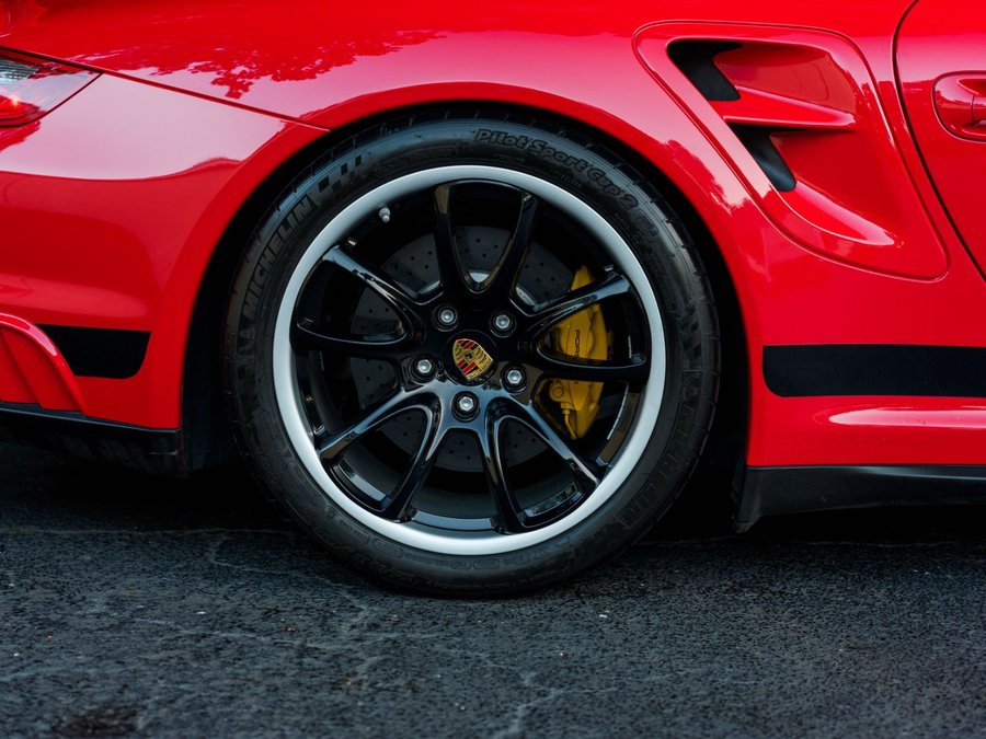 Used 2008 Porsche 911 GT2 RWD image 12