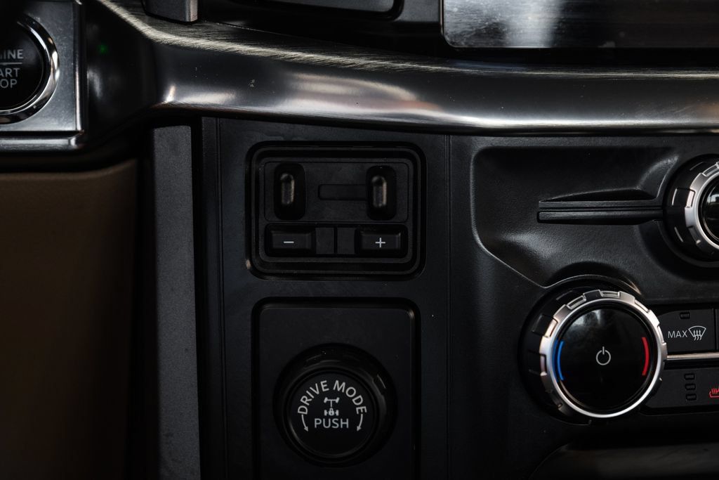 Used 2022 Ford F150 Lariat RWD image 28