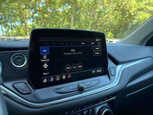 Used 2025 Chevrolet Blazer LT FWD image 16