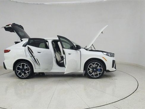 Used 2025 BMW X2 M35i image 77
