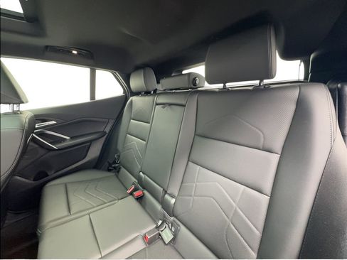 Used 2025 BMW X2 xDrive28i image 25