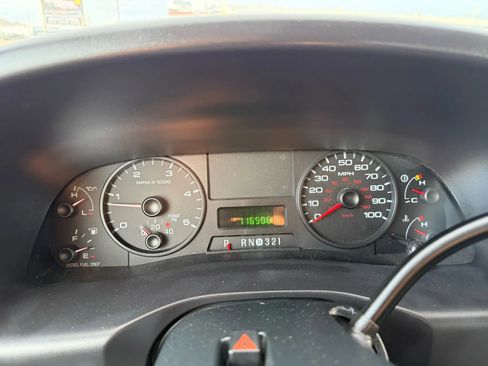 Used 2005 Ford F250 XLT image 12