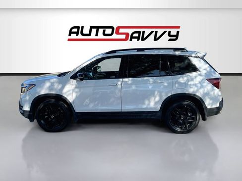 Used 2024 Honda Passport Black Edition image 4