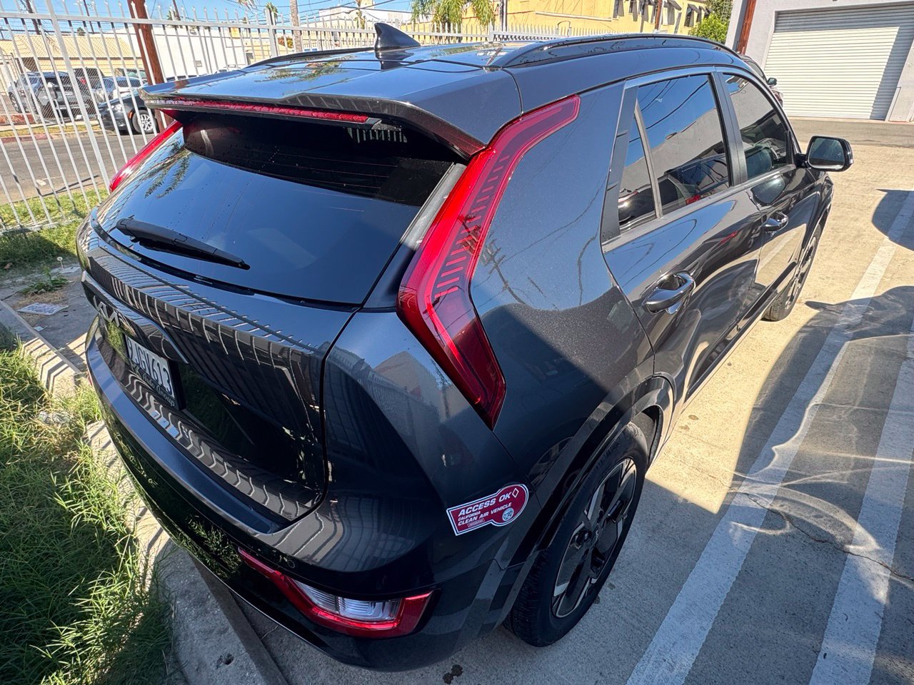 Certified 2023 Kia Niro Wind FWD image 3