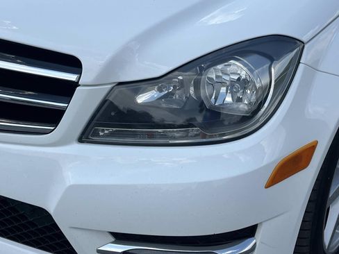 Used 2014 Mercedes-Benz C 250 Sedan image 9