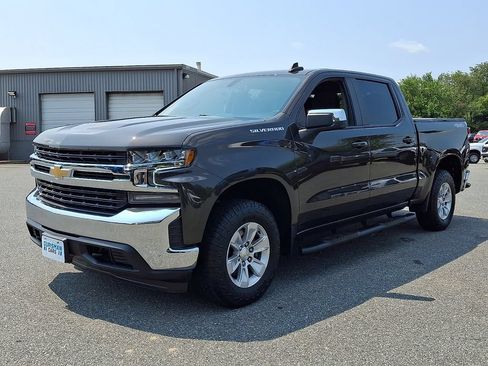 Used 2021 Chevrolet Silverado 1500 LT AWD/4WD image 3