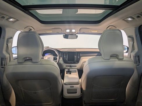 Used 2023 Volvo XC60 B5 Plus w/ Climate Package image 32