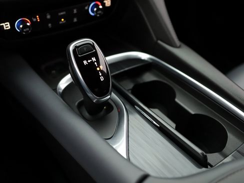 Used 2021 Buick Enclave Essence w/ Sound and Sites Package image 19