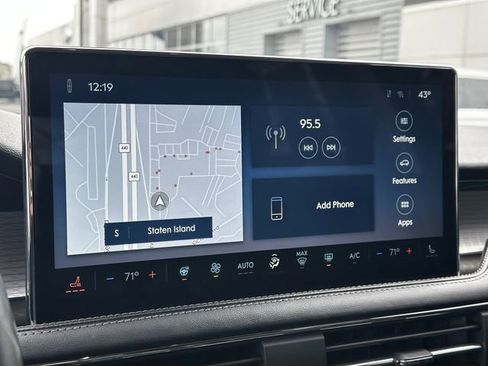 Certified 2024 Lincoln Corsair AWD w/ Equipment Group 101A image 21