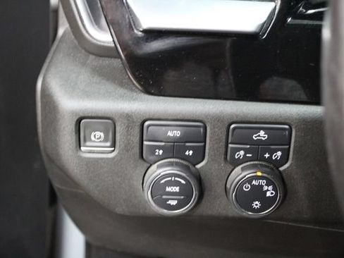 Used 2022 Chevrolet Silverado 1500 LT w/ Protection Package AWD/4WD image 15