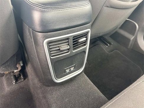 Used 2023 Dodge Charger SXT image 17