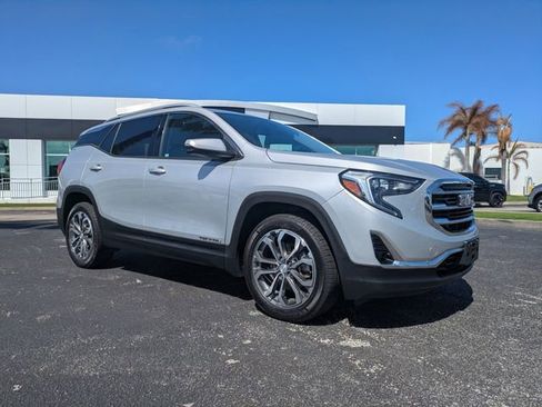 Used 2019 GMC Terrain SLT AWD/4WD image 2