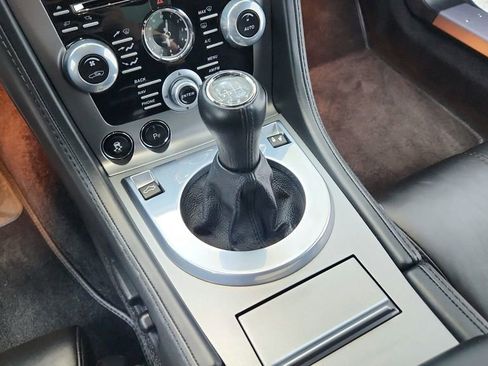 Used 2015 Aston Martin V8 Vantage Coupe RWD image 19