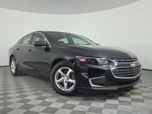 Used 2017 Chevrolet Malibu LS FWD image 1