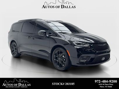 Used 2026 Chrysler Pacifica Limited w/ S Appearance Package