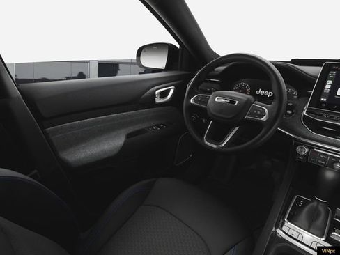 Used 2024 Jeep Compass Latitude w/ Convenience Group AWD/4WD image 18