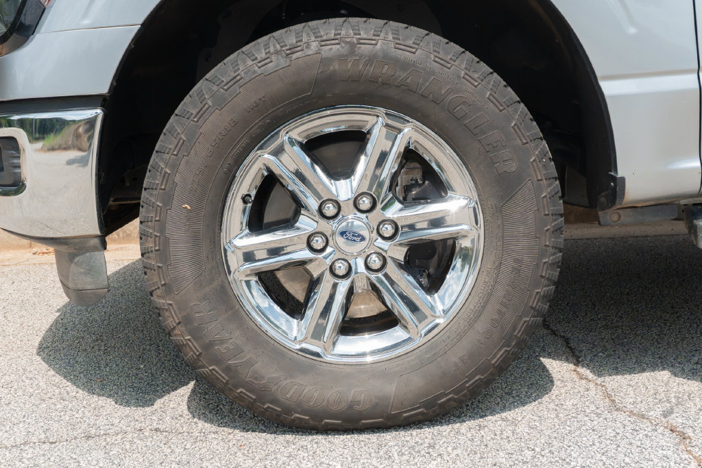 Used 2024 Ford F150 XLT AWD/4WD image 2