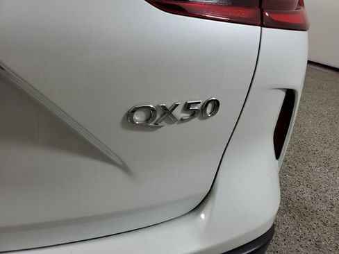 Certified 2025 INFINITI QX50 Luxe image 5