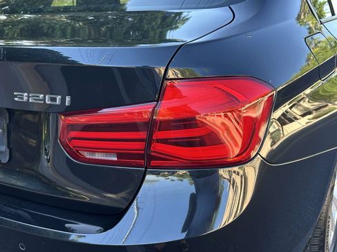 Used 2017 BMW 320i Sedan RWD image 51