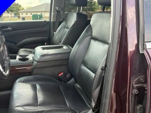 Used 2017 GMC Yukon XL SLT w/ Open Road Package AWD/4WD image 11