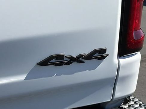 New 2026 RAM 1500 Laramie AWD/4WD image 15