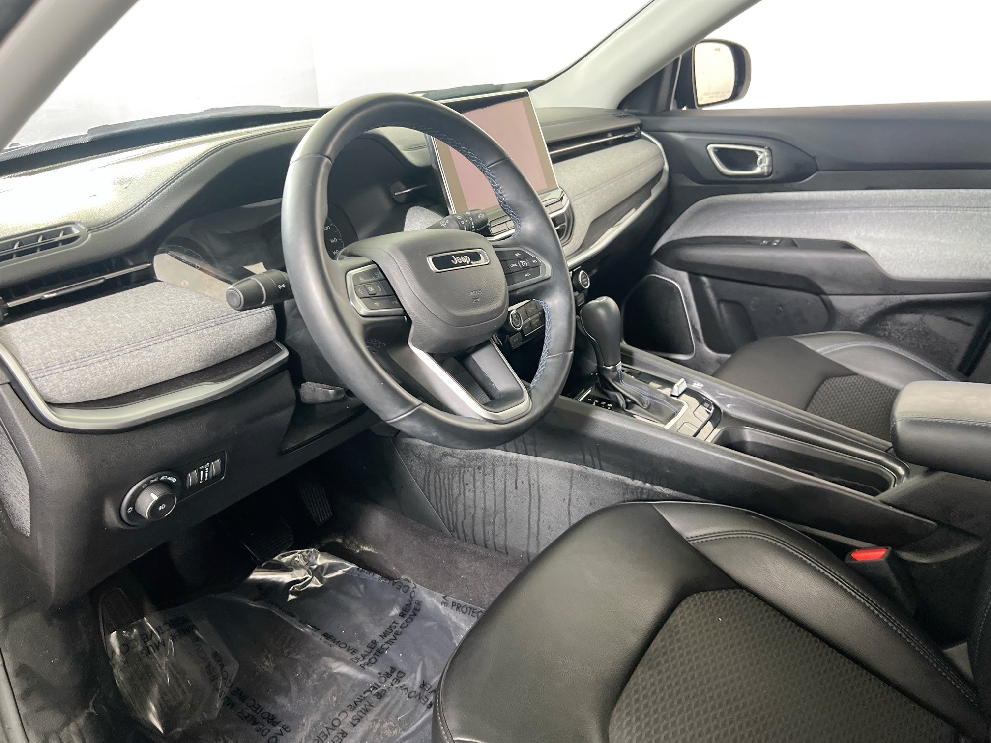 Used 2022 Jeep Compass Latitude w/ Convenience Group AWD/4WD image 9