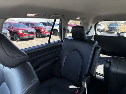 Used 2024 Toyota Grand Highlander XLE image 10