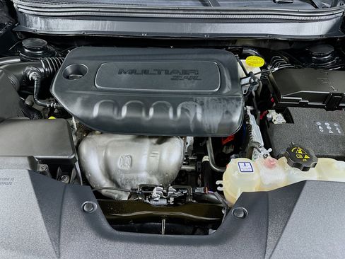 Used 2023 Jeep Cherokee Altitude Lux image 35