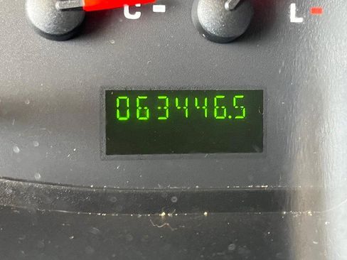 Used 2006 Ford E-350 and Econoline 350 XLT image 16