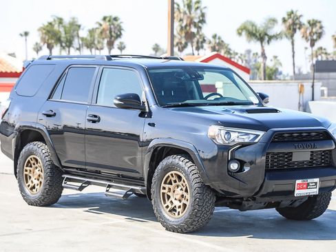 Used 2022 Toyota 4Runner TRD Off-Road Premium AWD/4WD image 4