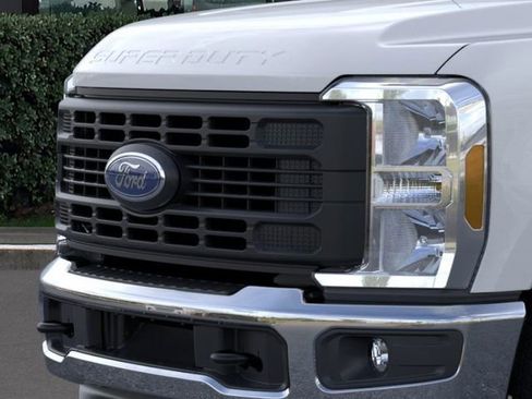 New 2026 Ford F250 XL image 17