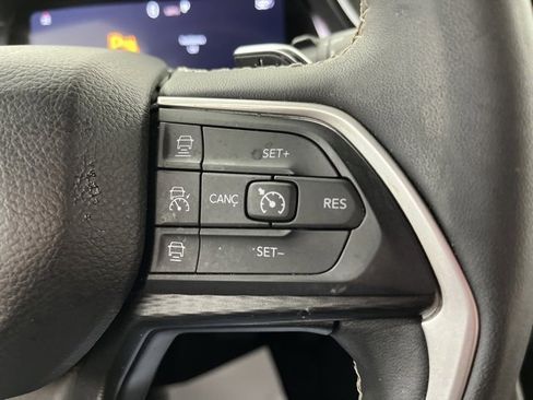 Used 2023 Jeep Grand Cherokee Altitude image 67