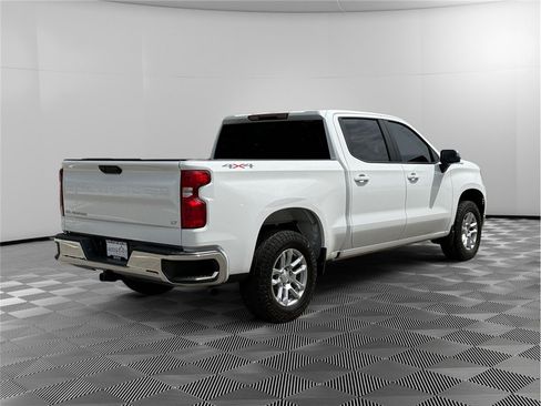 Used 2023 Chevrolet Silverado 1500 LT AWD/4WD image 5