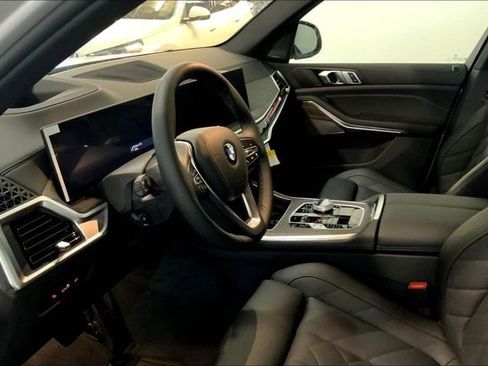 New 2026 BMW X5 sDrive40i w/ Executive Package RWD image 8
