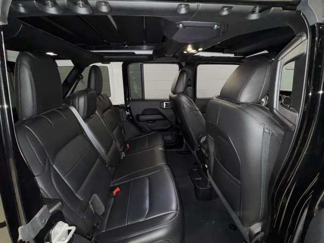 Used 2023 Jeep Wrangler Unlimited Sahara AWD/4WD image 20