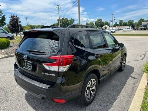 Used 2020 Subaru Forester Premium AWD/4WD image 5
