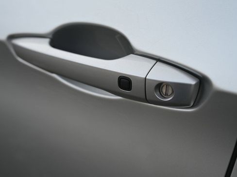 Used 2023 Mitsubishi Outlander SE image 14