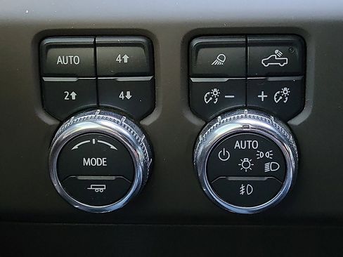 Used 2024 GMC Sierra 2500 Denali w/ Technology Package image 16