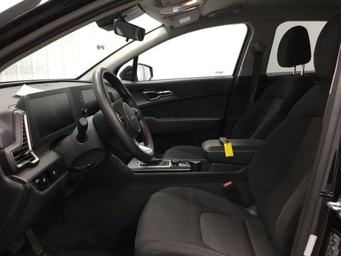 Used 2024 Kia Sportage LX AWD/4WD image 5
