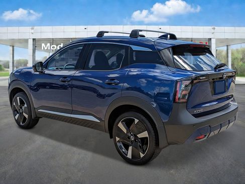 New 2026 Nissan Kicks SR image 3