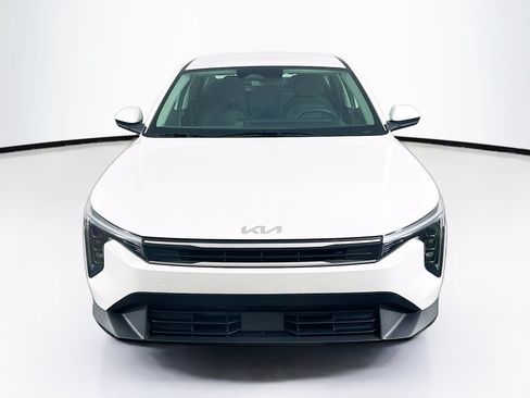 Used 2025 Kia K4 FWD image 2